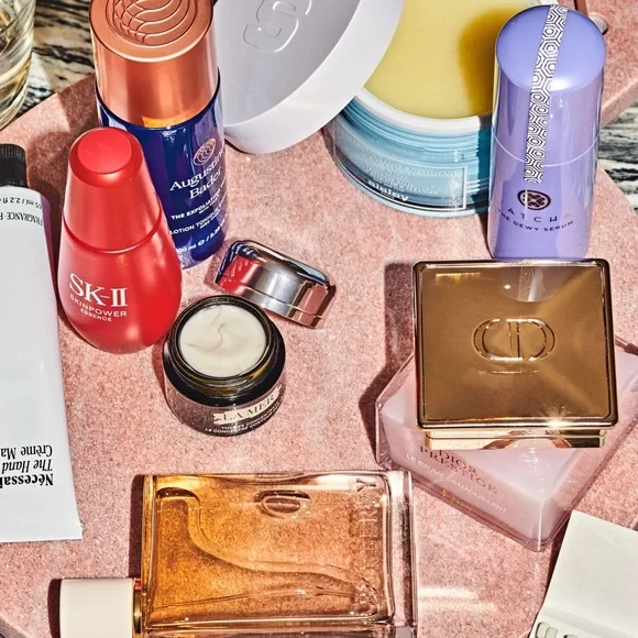 BEAUTY AND SKINCARE MYSTERY BOX WITH 5 PRODUCTS - Picture 8 of 8